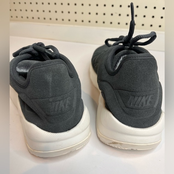 Nike | Air Max Oketo Sneaker - Picture 3 of 5